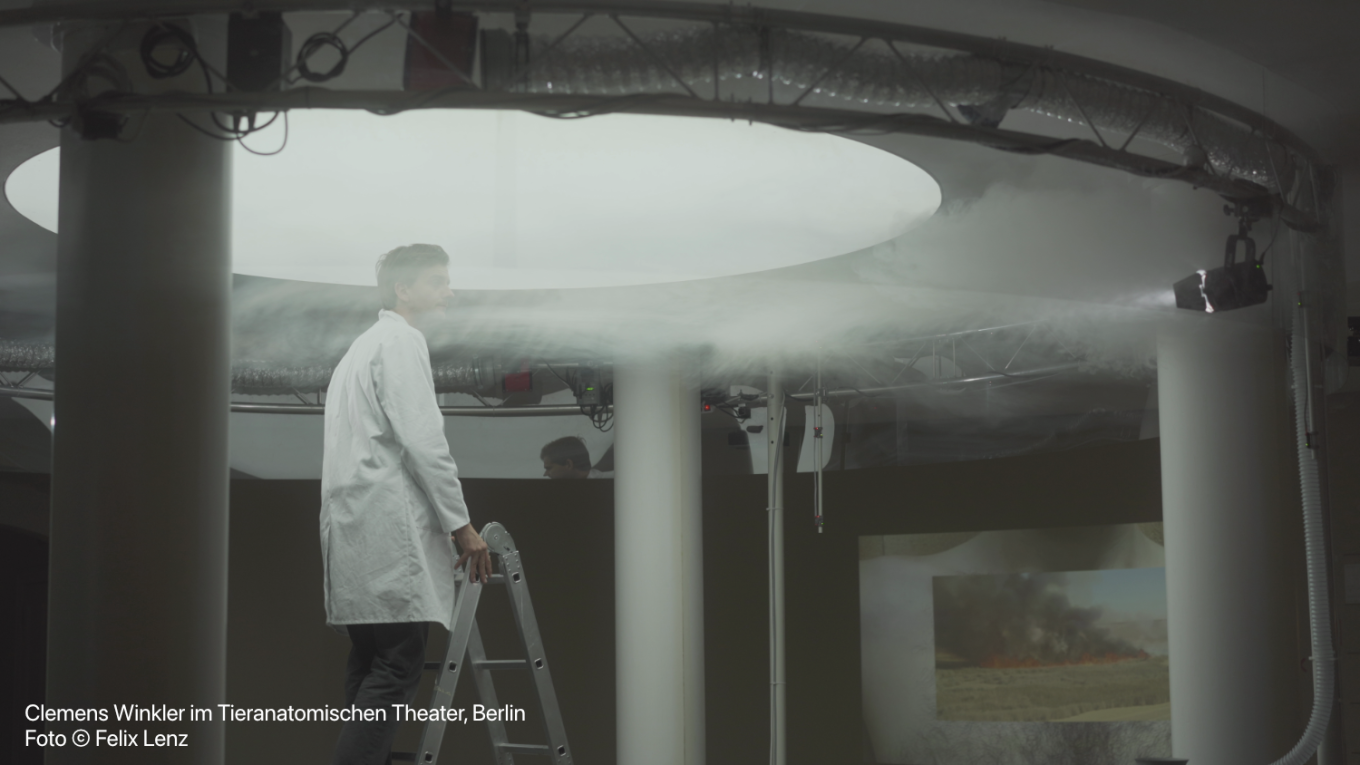 ›Cloud Apparatus‹ zur Untersuchung erfahrungsbasierter Materialsprachen, 2018 / © Clemens Winkler