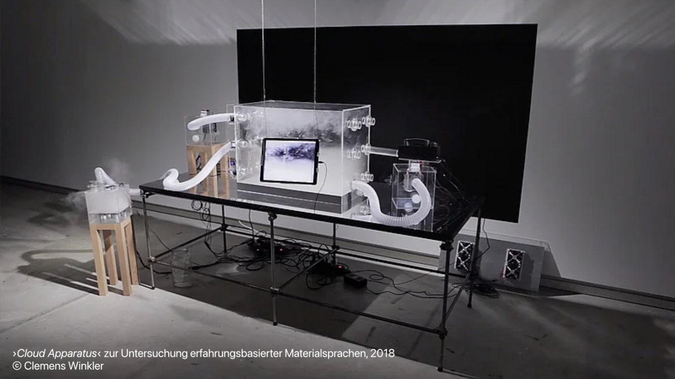 ›Cloud Apparatus‹ zur Untersuchung erfahrungsbasierter Materialsprachen, 2018 / © Clemens Winkler