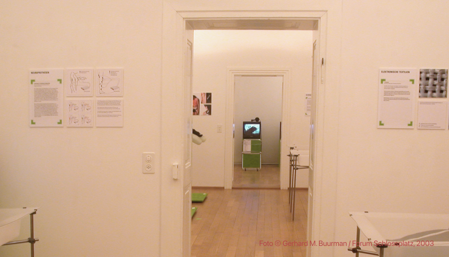 o_036_wearable_6 Foto © Gerhard M. Buurman / Forum Schlossplatz, 2003